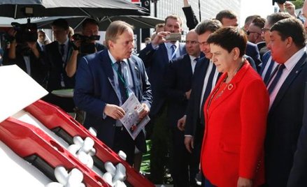 Premier Beata Szydło oglądała we wtorek na targach górniczych w Katowicach nowoczesne maszyny do wyd