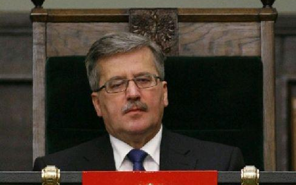 Bronisław Komorowski odesłał rządową ustawę do TK