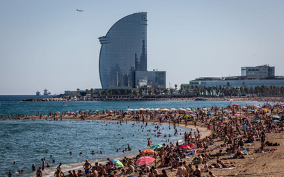 Hiszpania idzie na rekord turystów mimo lekkiego spadku
