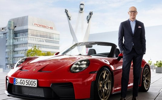 Prezese zarządu Porsche AG Michael Leiters ogłasza nową strategię „Sportwagenschmiede '35”