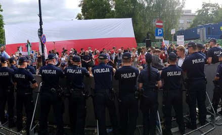 Policjanci kończą protest. Minister zaproponował podwyżki
