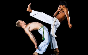 Capoeira: Ani czarna, ani biała