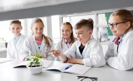 Przedmiot przyroda wróci do polskich szkół? MEN otwiera konsultacje Reformy26