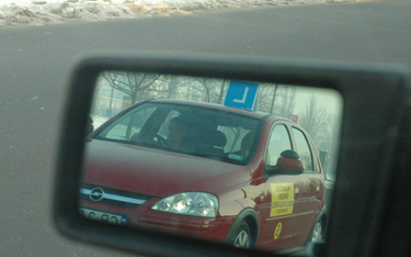 Egzaminy na prawo jazdy: czy będzie można korzystać z czujników parkowania