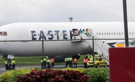 Samolot z ludźmi deportowanymi z USA wylądował na lotnisku Monrovia-Roberts w Liberii, 20 sierpnia 2