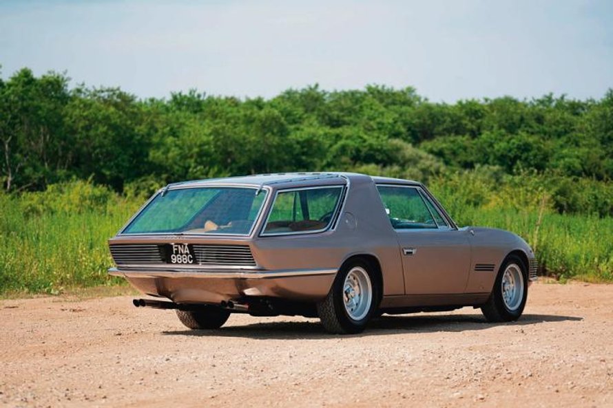 Coupé przerobiono na kombi na zamówienie dilera Ferrari w USA – Luigiego Chinetti Jr.