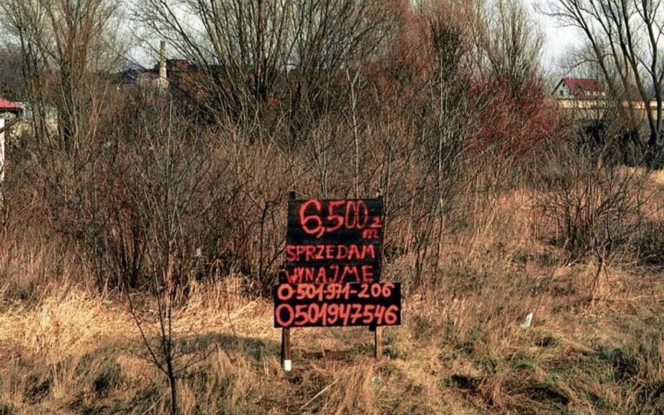 Ogromne zyski sprzedających grunty w latach 2006 – 2007 sprawiły, że wielu rolników i innych właścic