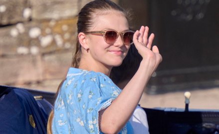 W dniu narodzin księżniczki Estelle odpalono 21 salw armatnich przed Pałacem Królewskim w Sztokholmi