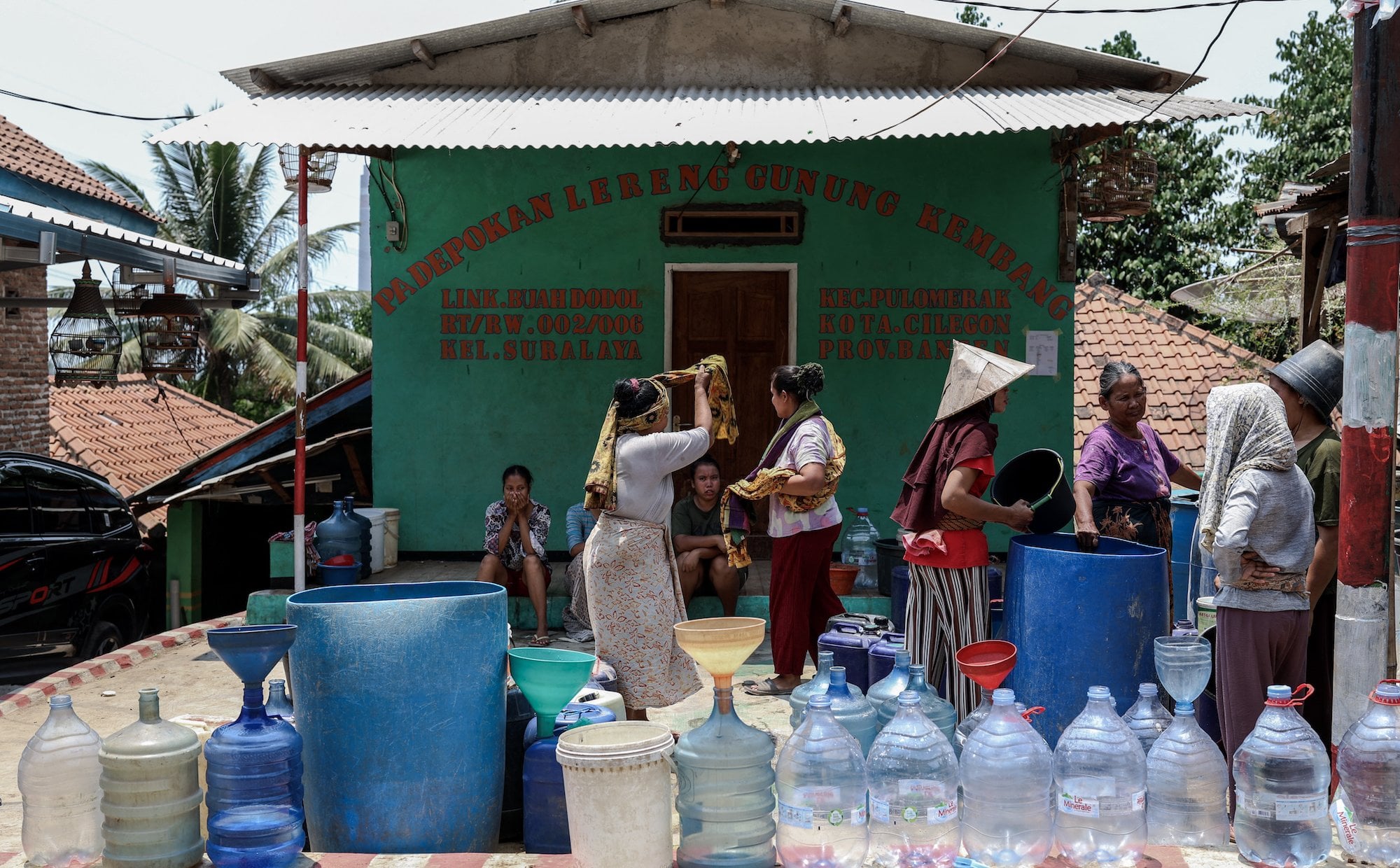 Ukryta cena braku wody. Zmiany klimatu uderzają w kobiety na całym świecie