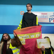Protest w siedzibie PiS. Aktywiści przykleili się do drzwi