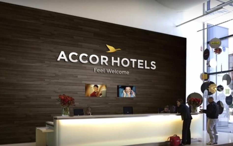 AccorHotels sprzedaje i noclegi, i przeloty