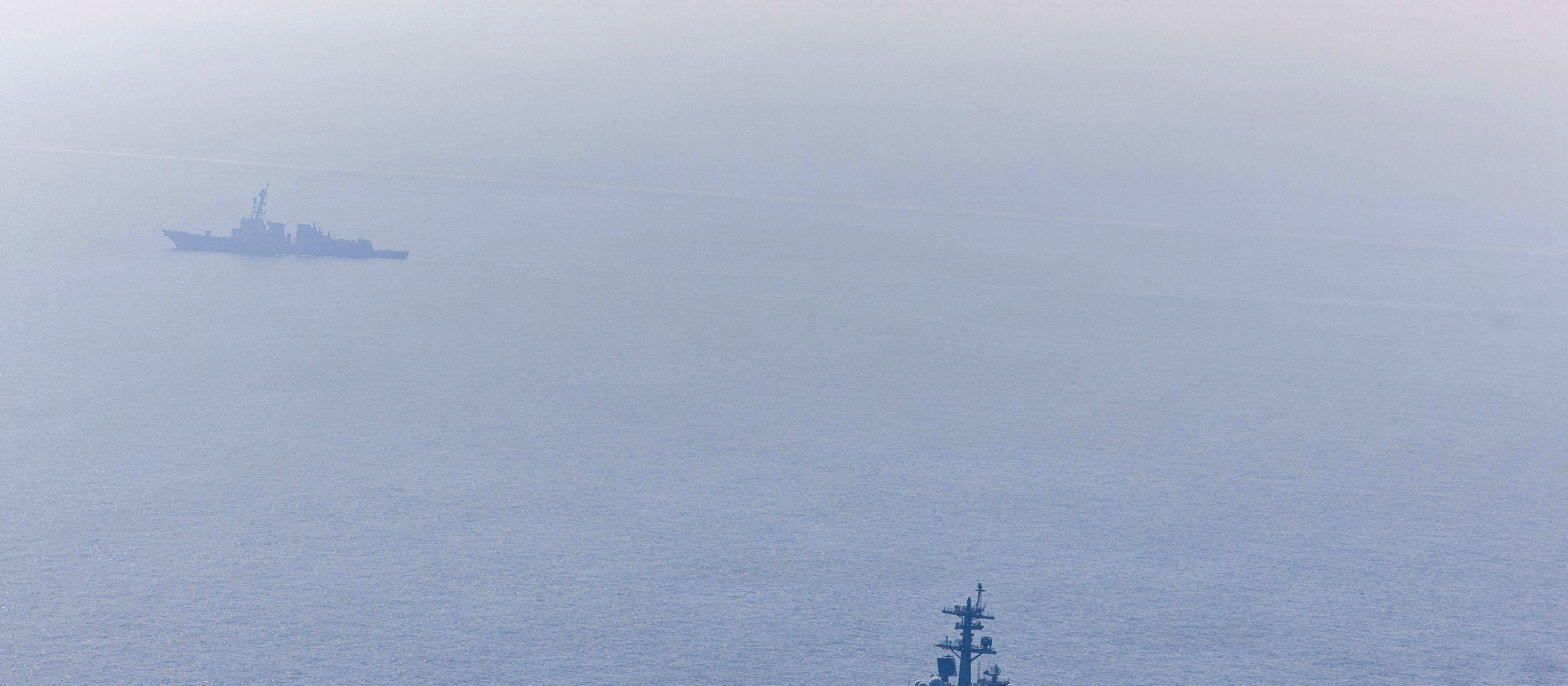 Iran trafił rakietą balistyczną w lotniskowiec USS Abraham Lincoln? CENTCOM wydało komunikat