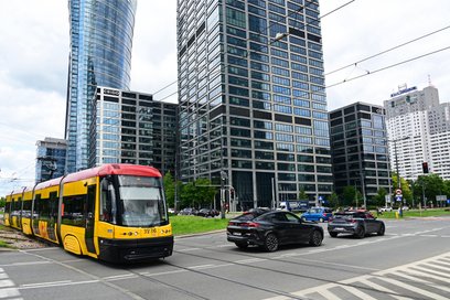 Obecnie nie ma przepisów prawa, które umożliwiałyby dopuszczenie do ruchu tramwaju bez motorniczego