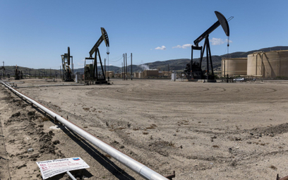OPEC+ planuje zmniejszyć wydobycie ropy. Surowiec drożeje