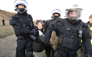 Greta Thunberg zatrzymana przez niemiecką policję w czasie protestu w obronie Luetzerath