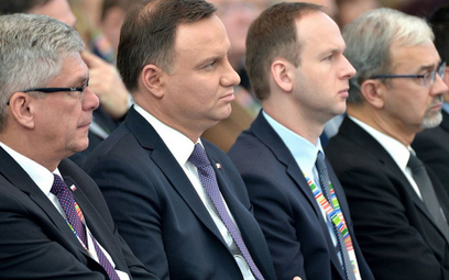 Marek Chrzanowski często występował w otoczeniu polityków PiS. Na zdjęciu w Jasionce, 2016 r.