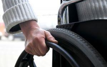 Niepełnosprawni: efekt zachęty metodą ilościową lub jakościową