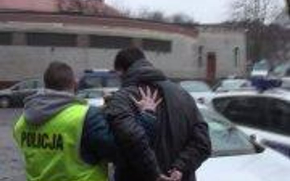 Tyszanin zatrzymany za fałszywy alarm bombowy