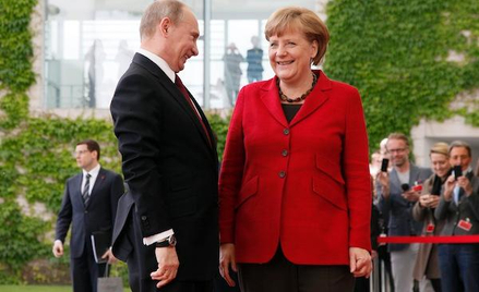 Mimo agresywnej polityki Władimira Putina wobec Ukrainy Angela Merkel chce, żeby zachował on twarz –