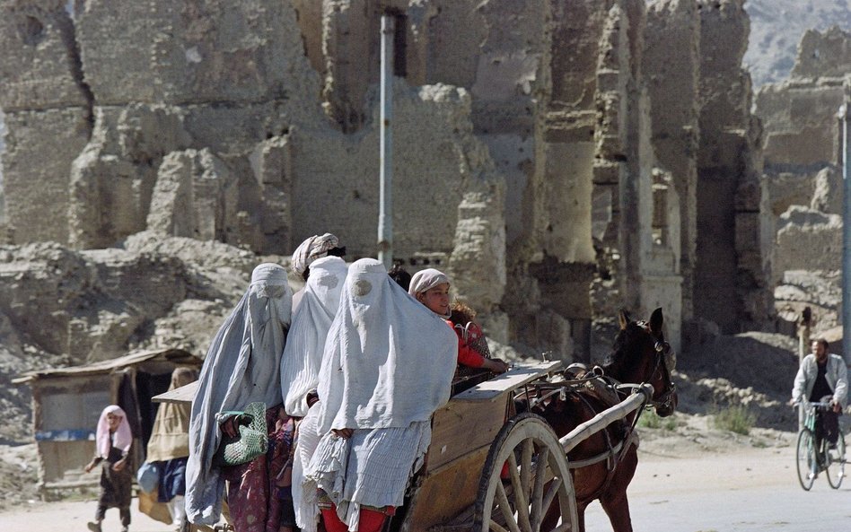 Życie Afganek za poprzednich rządów talibów. Kabul, listopad 1996