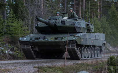 Dziś szwedzcy czołgiści używają czołgi Stridsvagn 122, czyli wariant Leoparda 2A5.