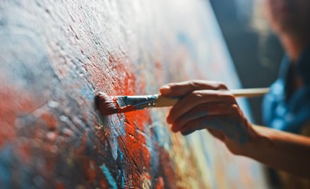 W swoich pracach artystka porusza ważne społecznie tematy związane z niesprawiedliwościami i opresja