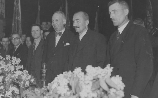 Stronnictwo Ludowe – prezydium kongresu w Teatrze Ateneum. Warszawa, 18 maja 1939 r.