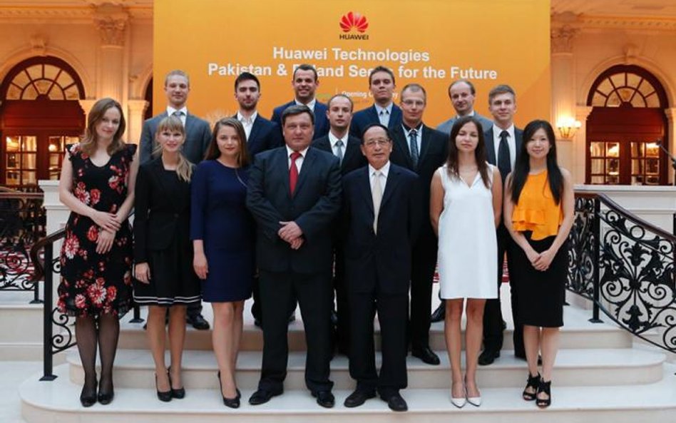 Podczas uroczystości zorganizowanej w pekińskiej siedzibie Huawei studenci spotkali się z Mirosławem