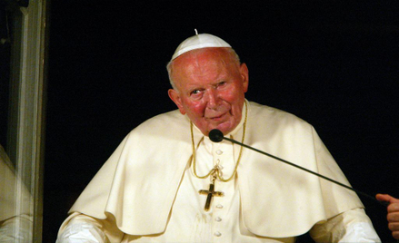 Marcin Adamczewski: Jan Paweł II - papież, który zburzył mur