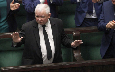 Sondaż: PiS straciłby większość w Sejmie. Konfederacja przed PSL