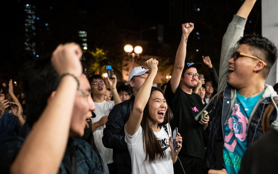 Hongkong: Rynek cieszy się z wygranej opozycji