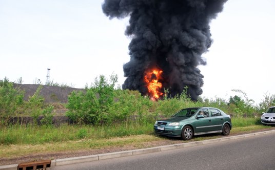 Pożar składowiska materiałów chemicznych w Siemianowicach Śląskich