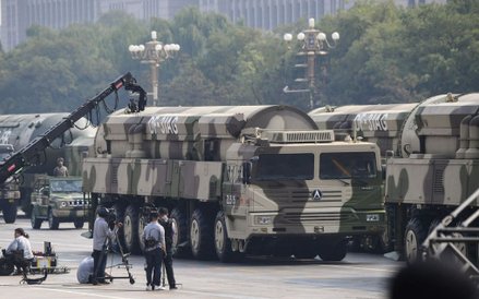 Pojazd z międzykontynentalnym pociskiem balistycznym DF-31AG, Plac Niebiańskiego Spokoju (Tiananmen)