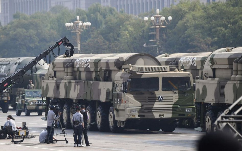 Pojazd z międzykontynentalnym pociskiem balistycznym DF-31AG, Plac Niebiańskiego Spokoju (Tiananmen)
