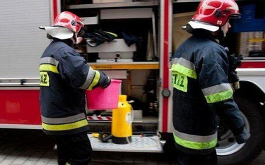 Pożar domu w Stryszowie. Dwie osoby nie żyją, a jedna została ranna. To było zabójstwo?