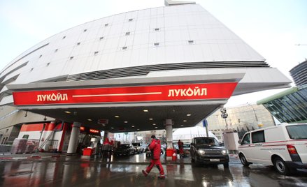 Chevron rozważa przejęcie aktywów Łukoilu w obszarach, w których ich interesy się pokrywają