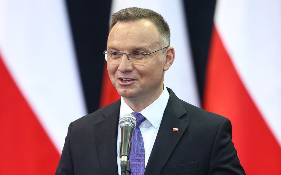 Stosunkowo mało prezydent Andrzej Duda (na zdjęciu) nadaje najważniejszych orderów, które najczęście