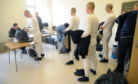 Informacje o zakażeniach żołnierzy i funkcjonariuszy będą przechowywane przez pięć lat