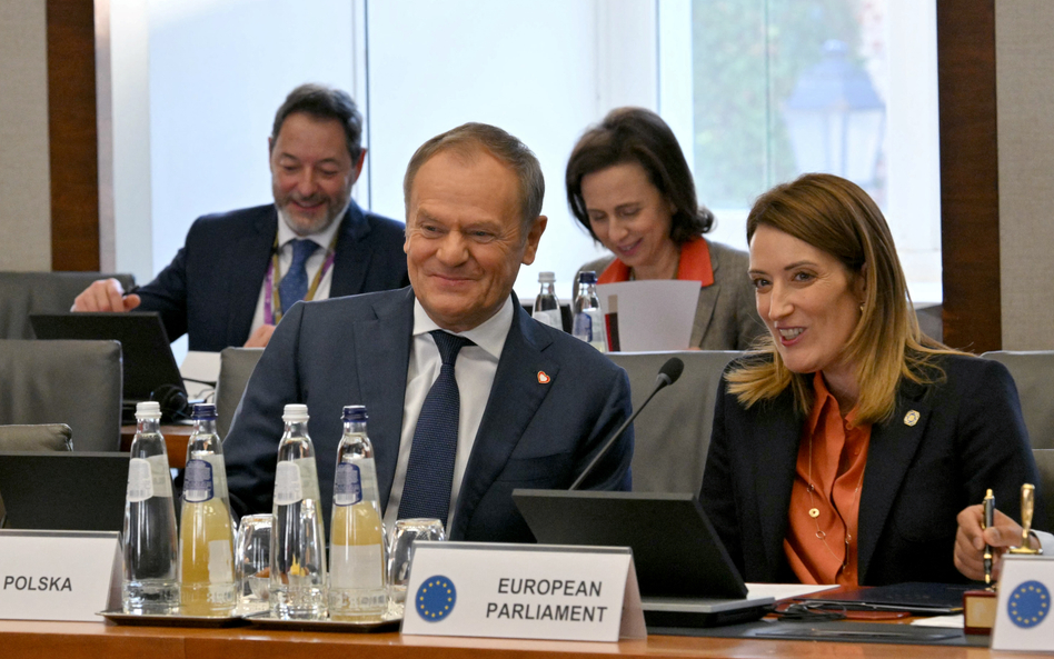 Premier Donald Tusk na posiedzeniu w Brukseli