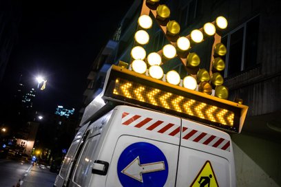 Usuwanie skutków awarii ciepłowniczej na Woli może potrwać do tygodnia. Mieszkańcy muszą liczyć się 