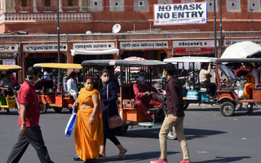 Koronawirus w Indiach: Trzecia fala epidemii w New Delhi
