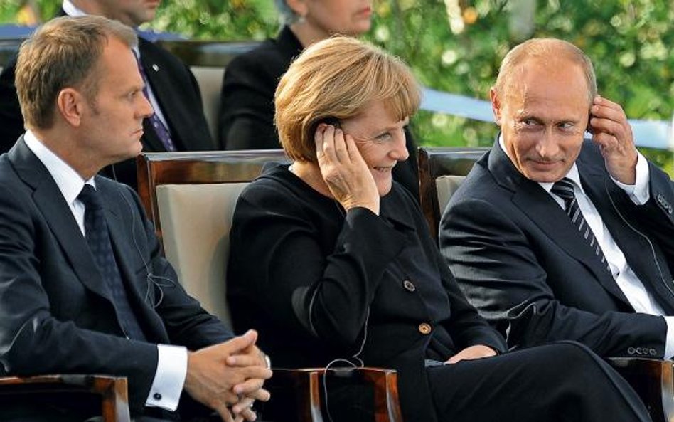 Od lewej: Donald Tusk, Angela Merkel, Władimir Putin