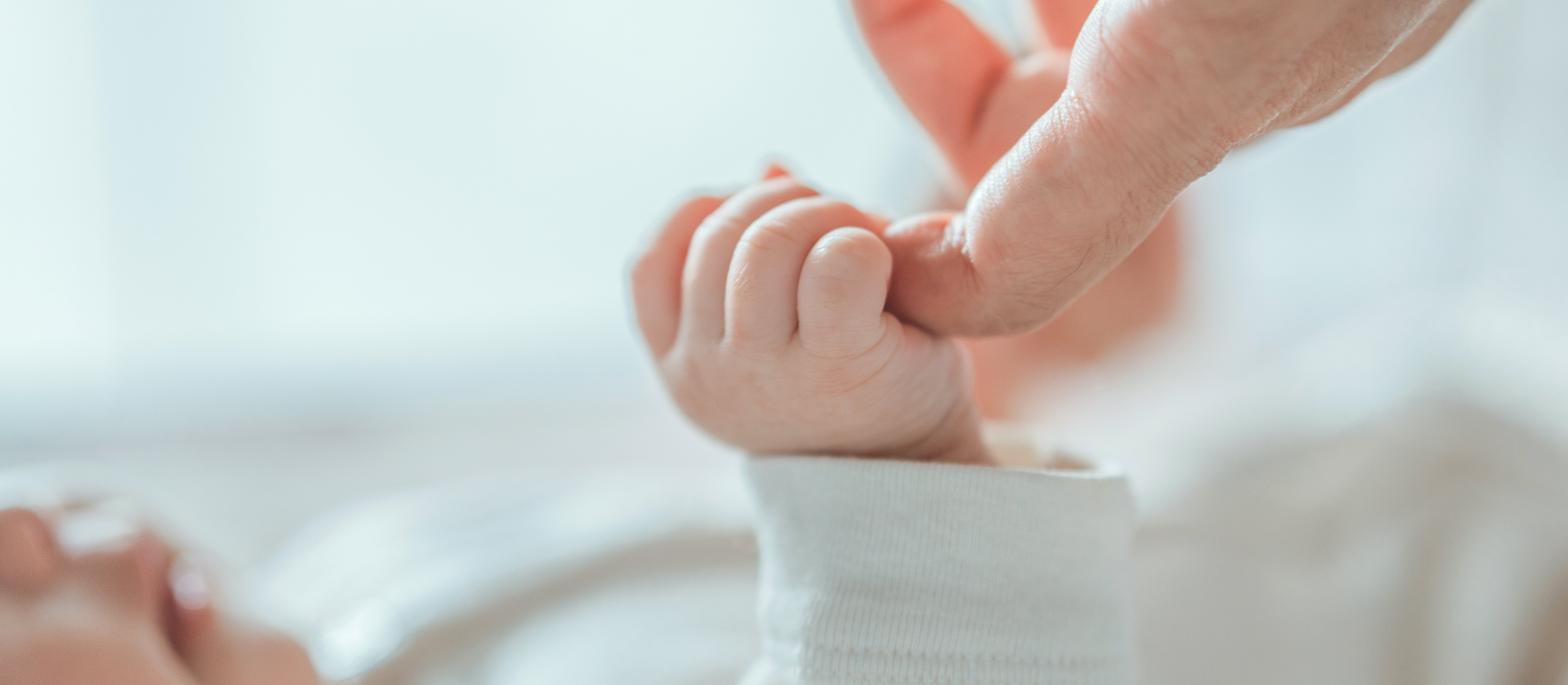 Odraczanie szczepień noworodków przeciw gruźlicy. Jak radzą sobie szpitale?