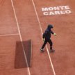 Hurkacz w Monte Carlo. Długie powitanie z ziemią
