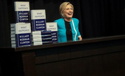 Hillary Clinton skarży się w swej książce na Obamę.