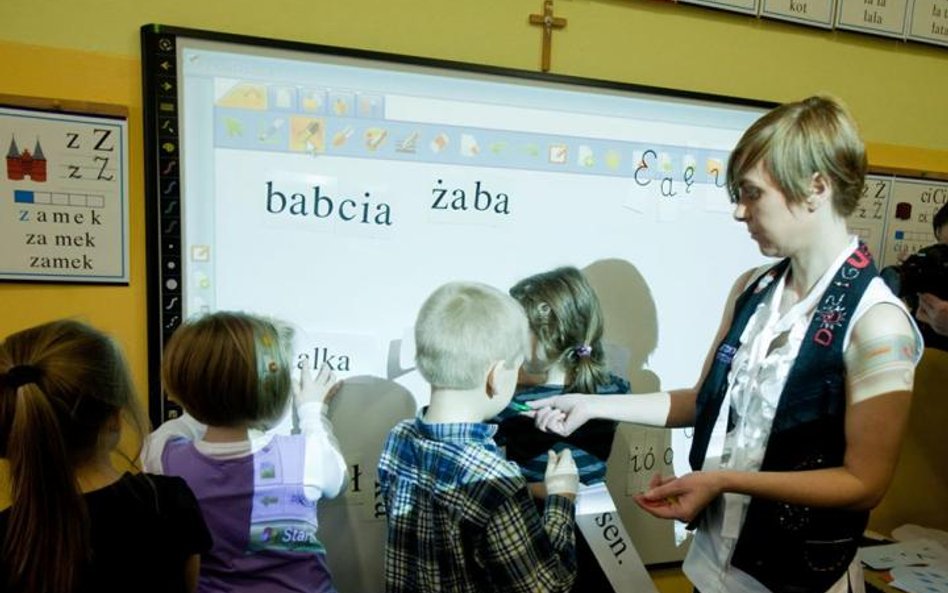 Eksperci ostrzegają: szkoły i nauczyciele muszą być lepiej przygotowani na przyjęcie 6-latków