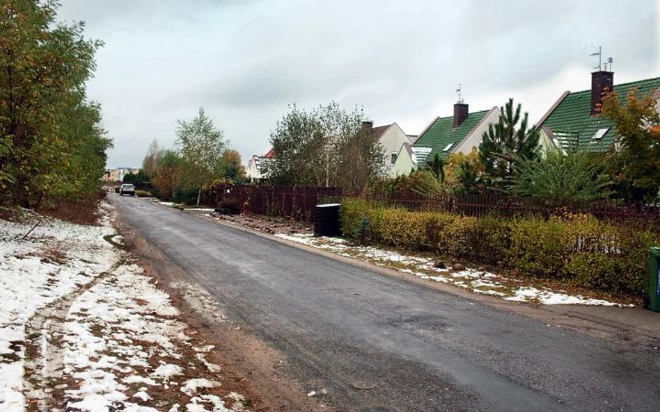 Mieszkańcy domów na Brzezinach po sąsiedzku chcieliby mieć także zabudowę jednorodzinną, a nie bloki