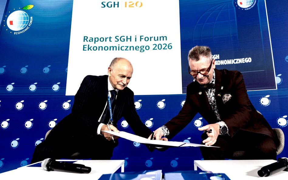 Raport SGH i Forum Ekonomicznego przedstawili w Karpaczu rektor SGH dr hab. Piotr Wachowiak (z prawe