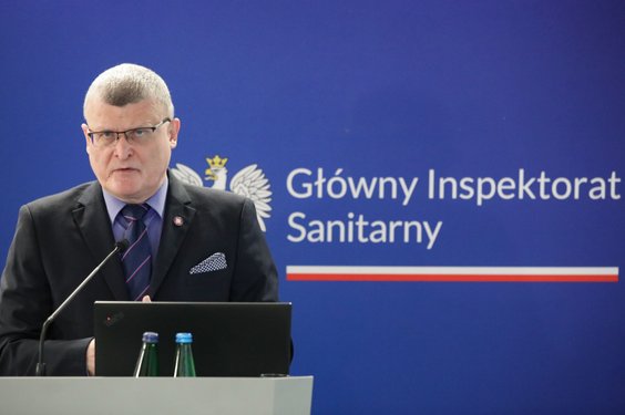 Główny inspektor sanitarny dr Paweł Grzesiowski