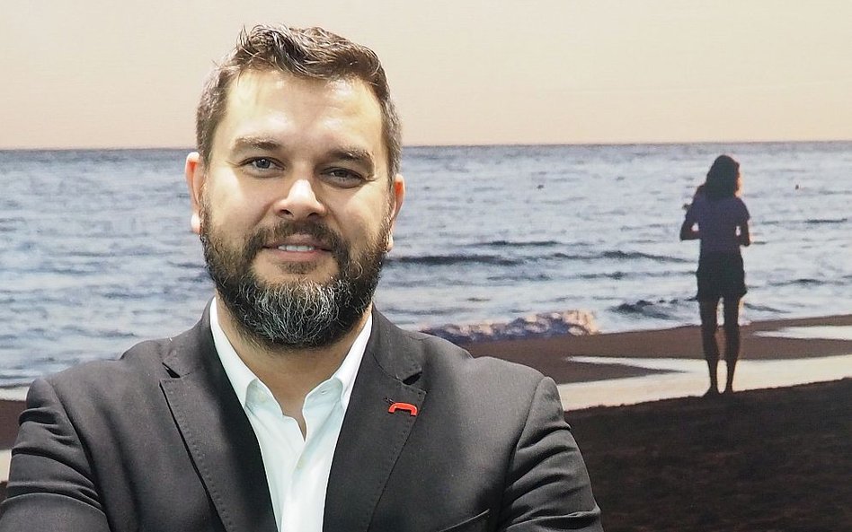 Exim Tours podwoił gwarancję na nowy sezon